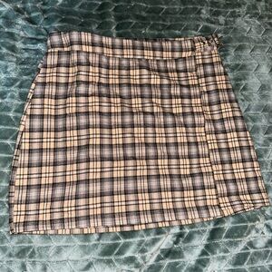 Women’s plaid wrap mini skirt